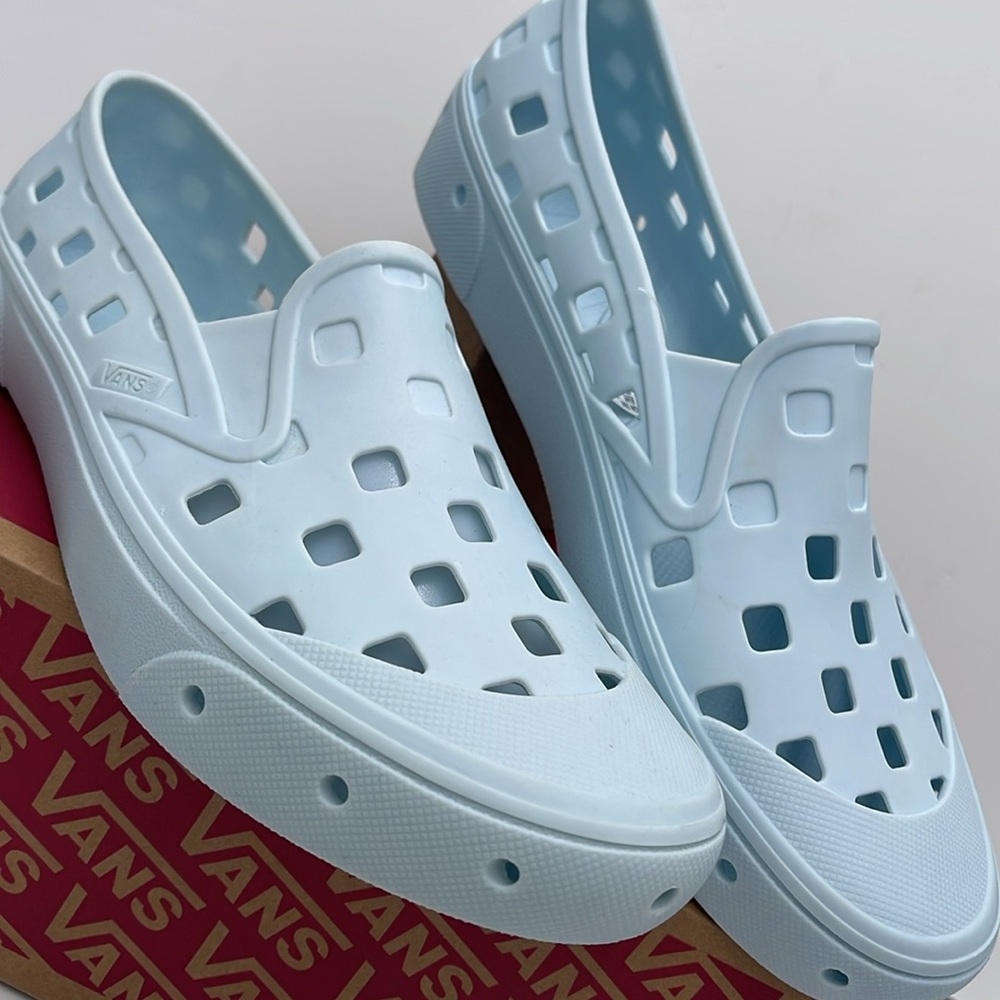 Vans Men’s Slip-On Trk Delicate Blue
VN0A5HF8YRQ
Sneakerss - Picture 7 of 16